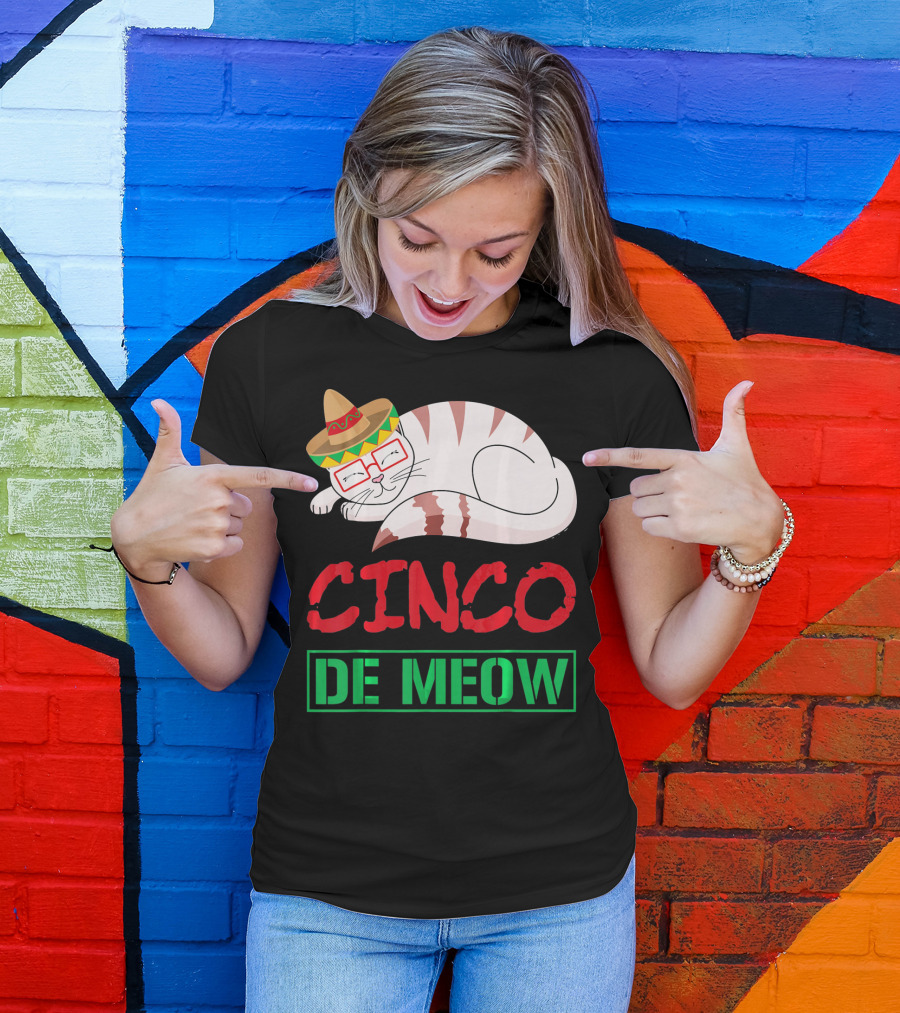 Cinco De Meow Funny Kitty With Sombrero Celebrating Mexican Holiday T-Shirt