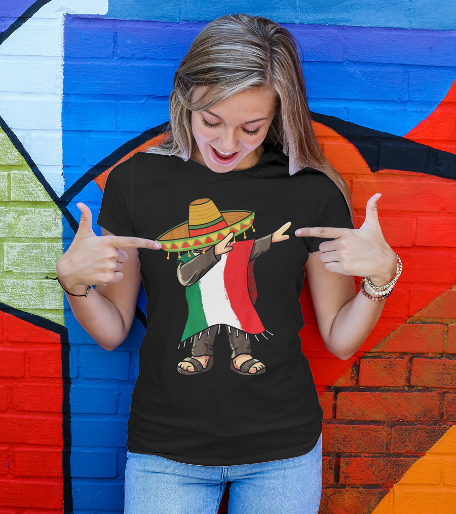 Mexican Flag Poncho Man Dabbing Cinco De Mayo Sombrero T-Shirt
