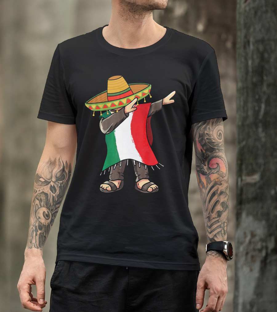 Mexican Flag Poncho Man Dabbing Cinco De Mayo Sombrero T-Shirt