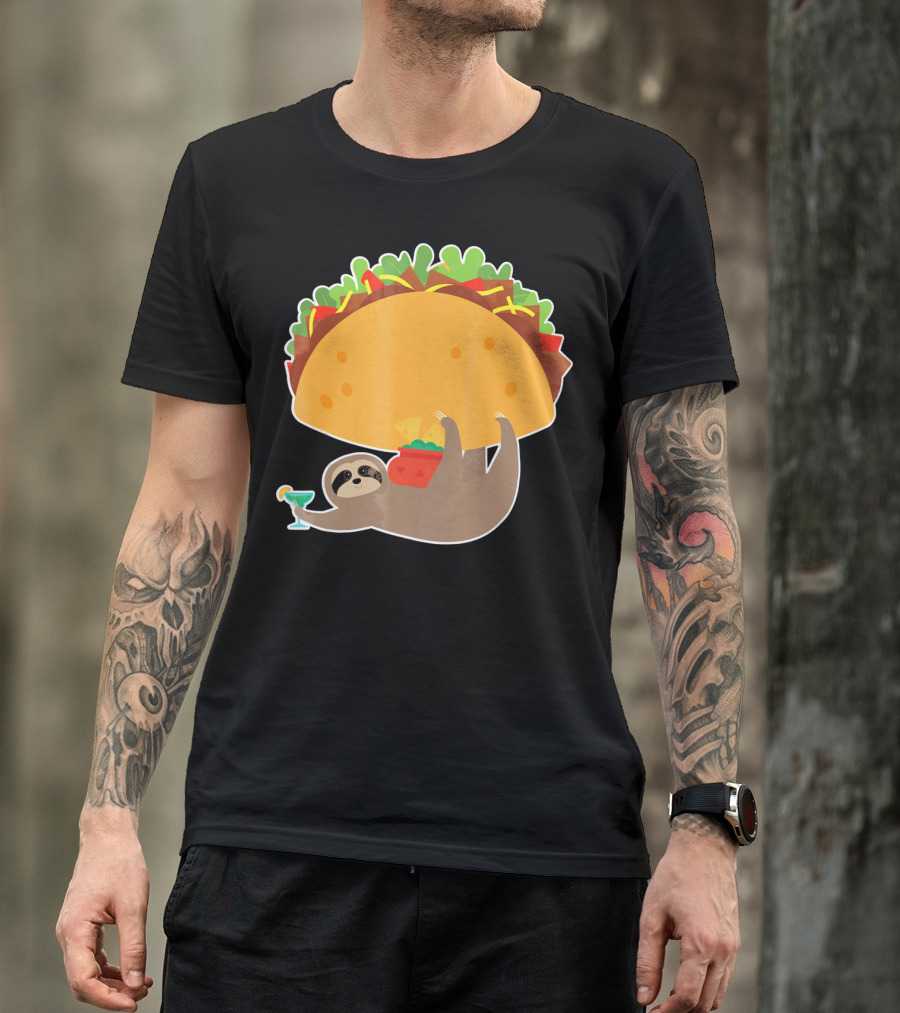 Funny Cinco De Mayo Sloth Taco Holding Margarita T-Shirt