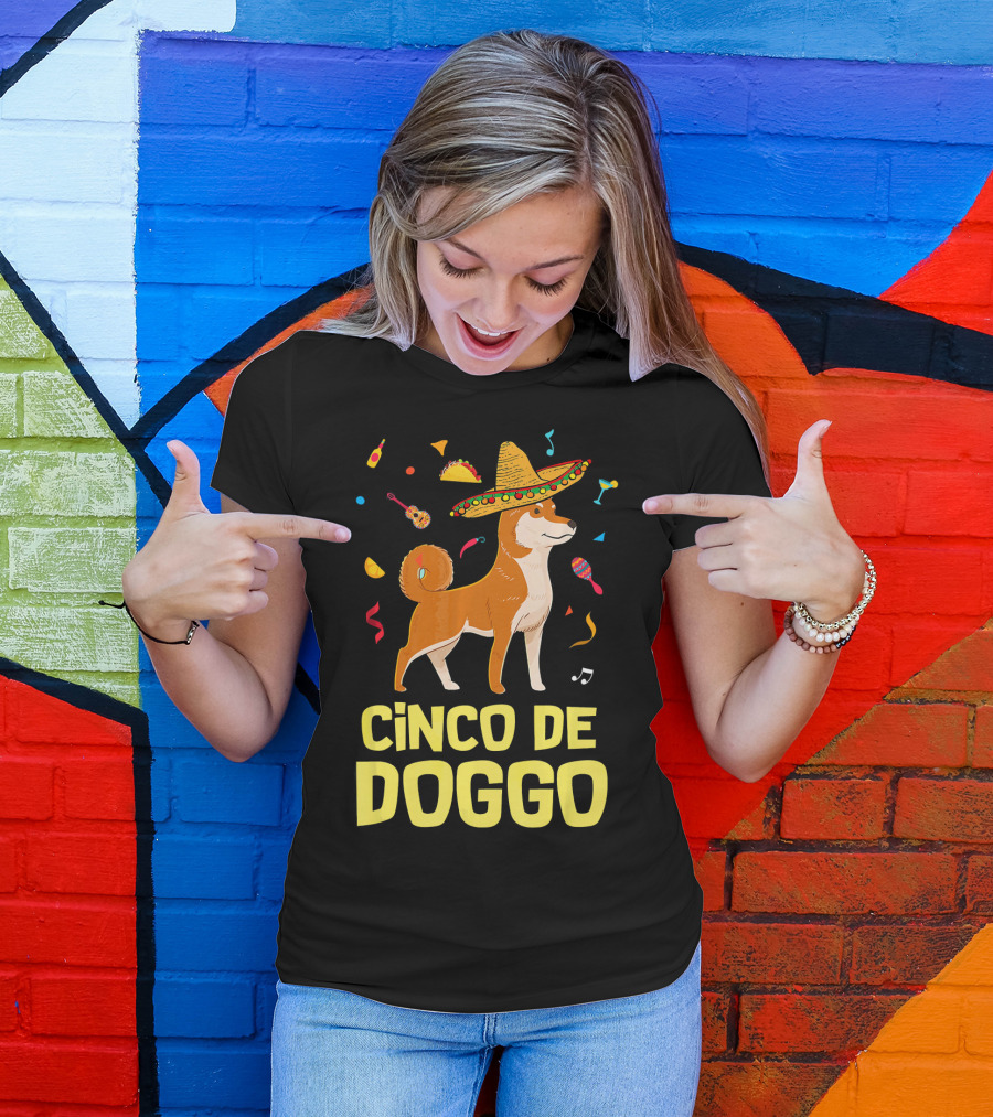Funny Taco Sombrero Shiba Inu Doggo Cinco De Doggo T-Shirt