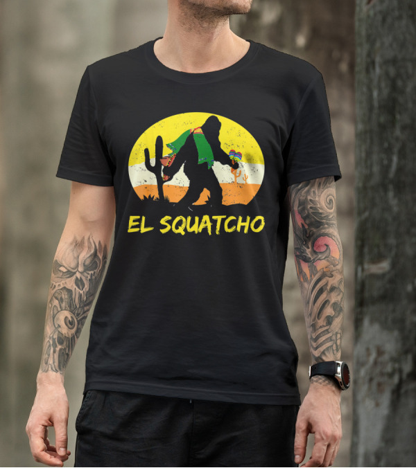 El Squatcho Bigfoot Cinco De Mayo Cactus Desert Scene T-Shirt