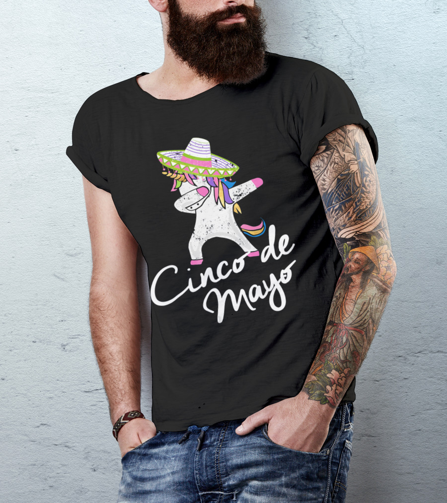 Cinco De Mayo Funny Dabbing Unicorn Sombrero T-Shirt