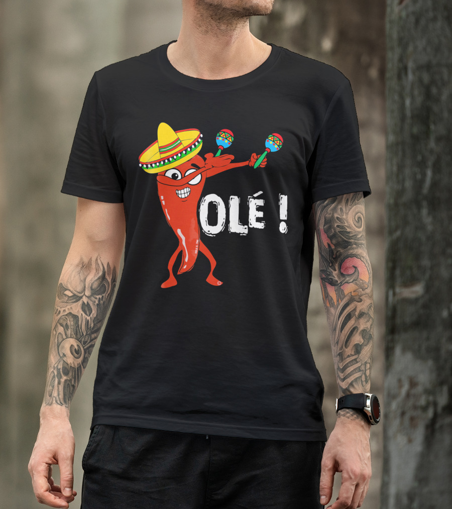 Olé Cinco De Mayo Dancing Chili With Sombrero And Maracas T-Shirt