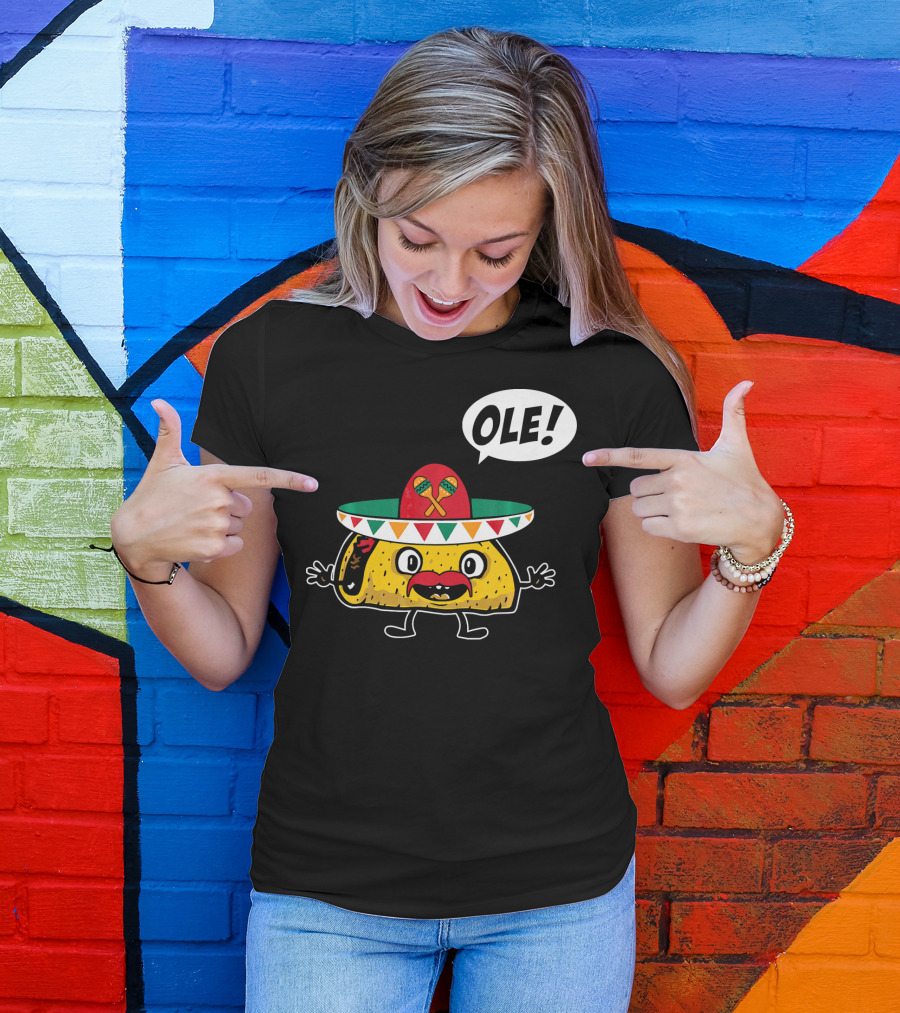 Ole Funny Taco With Sombrero For Cinco De Mayo T-Shirt