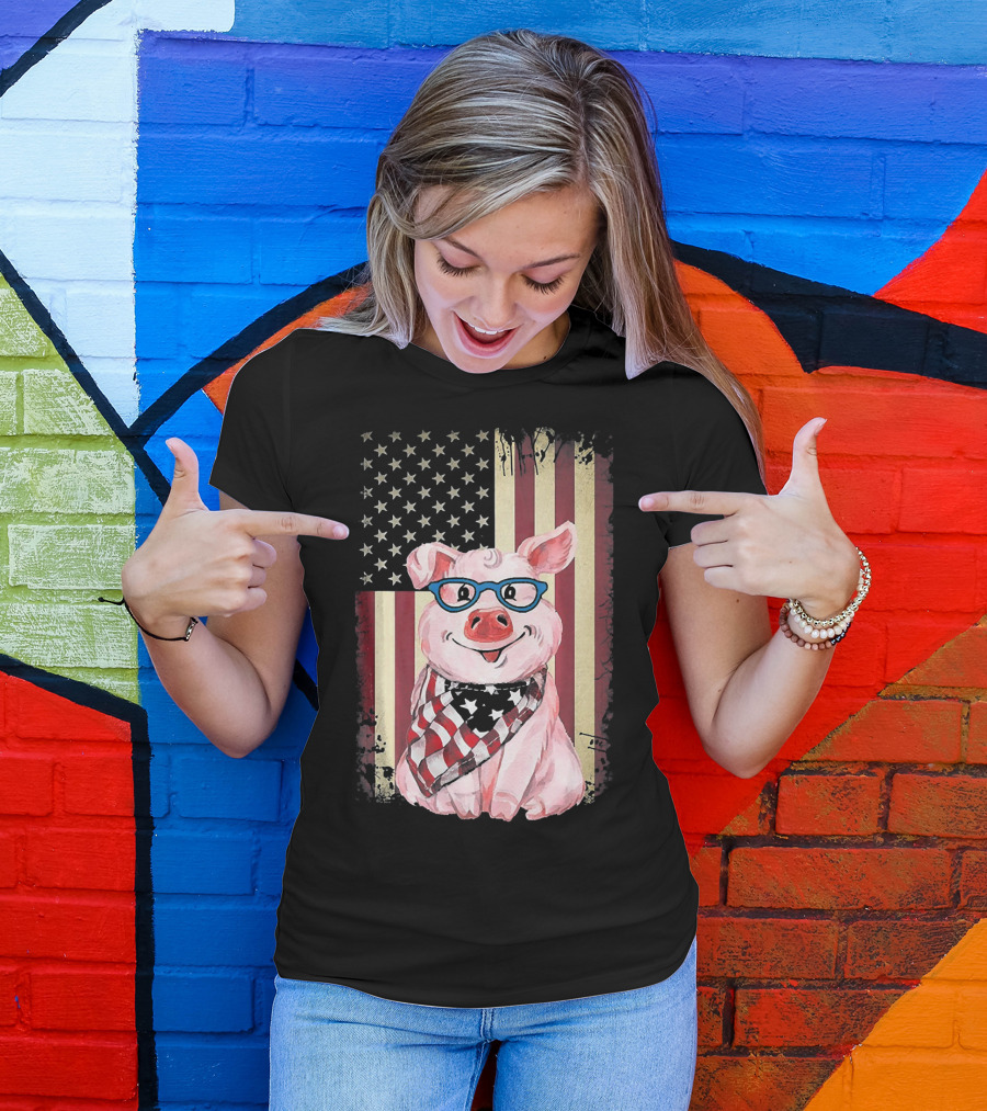 American Flag Pig With Glasses And Bandana T-Shirt