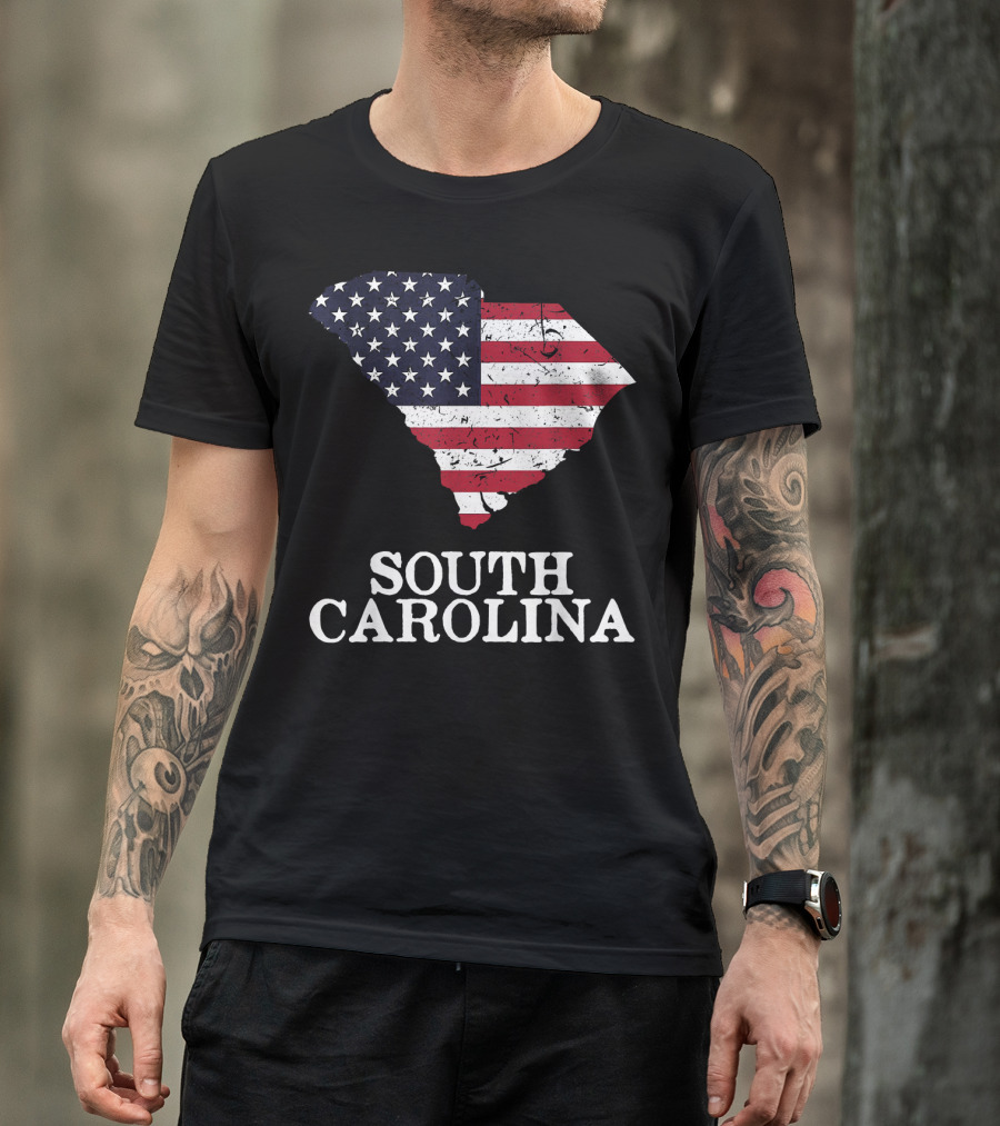 South Carolina Map With American Flag T-Shirt