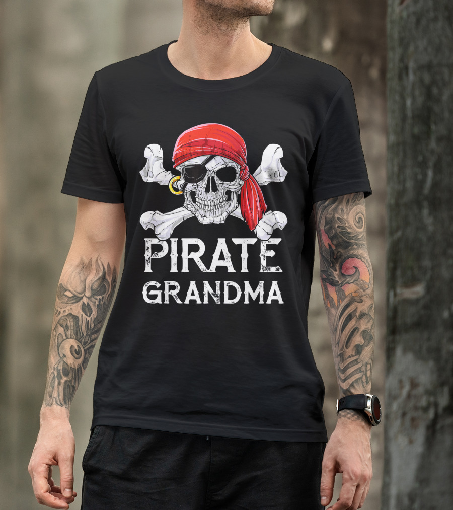 Pirate Grandma Skull With Red Bandana And Crossbones T-Shirt
