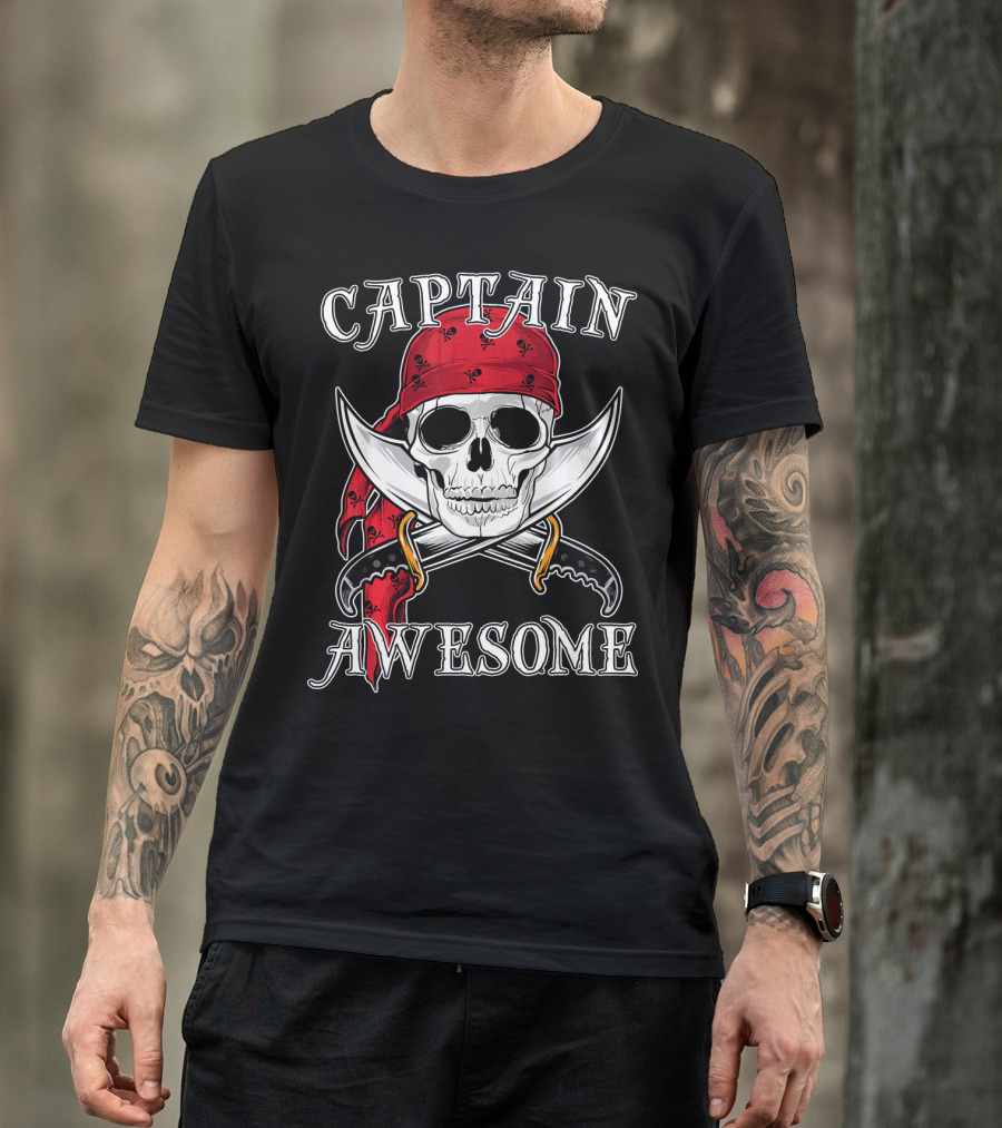 Captain Awesome Skull Pirate With Red Bandana And Swords Halloween T-Shirt
