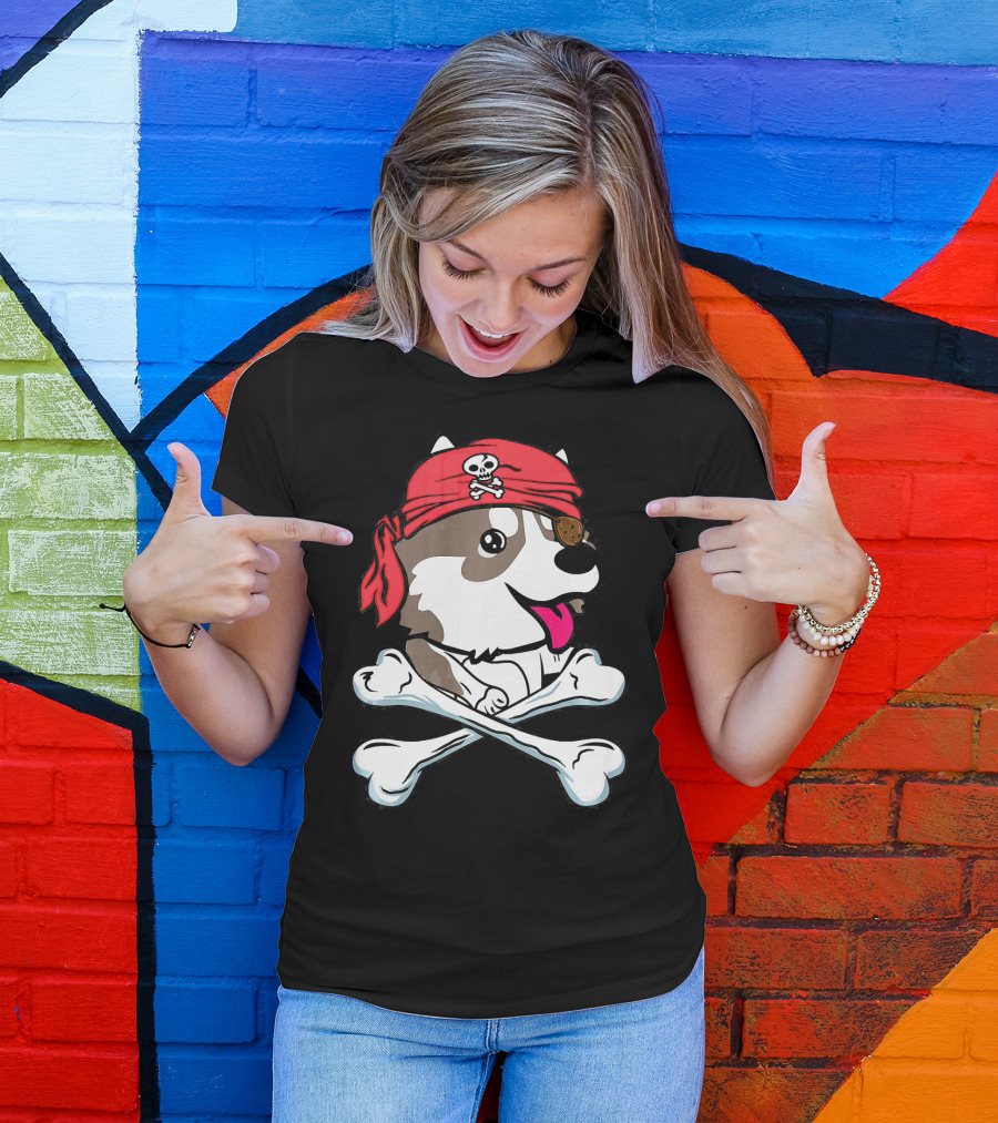 Husky Pirate Halloween Dog Crossbones Hat T-Shirt