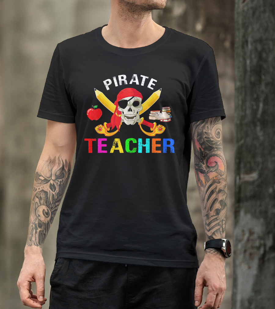 Pirate Teacher Skull Apple Books Halloween T-Shirt