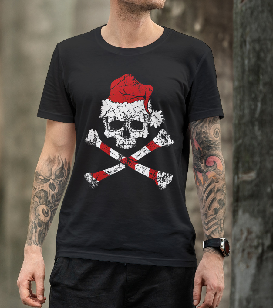 Pirate Christmas Skull With Santa Hat And Candy Cane Crossbones T-Shirt
