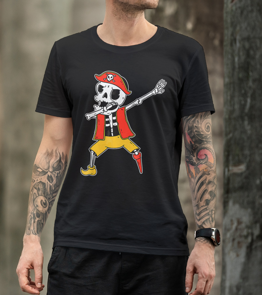 Dabbing Skeleton Pirate Skull And Crossbones Hat T-Shirt
