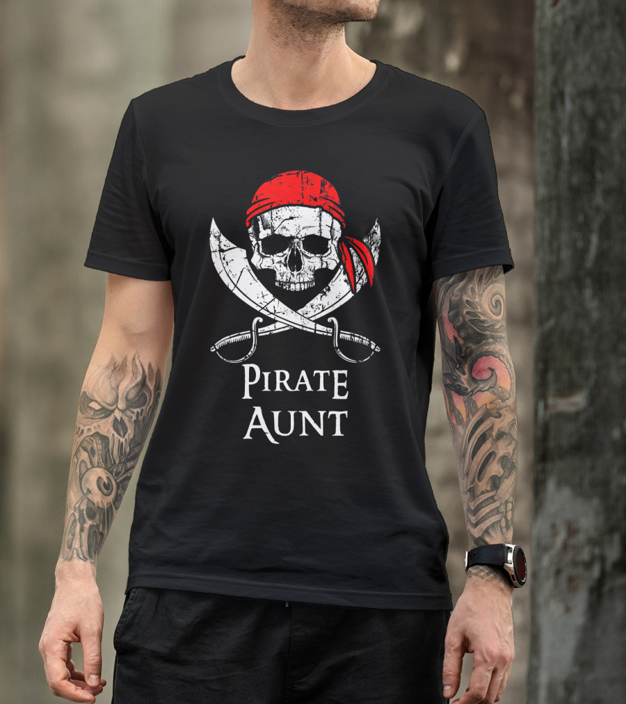 Pirate Aunt Skull With Red Bandana And Crossed Swords T-Shirt