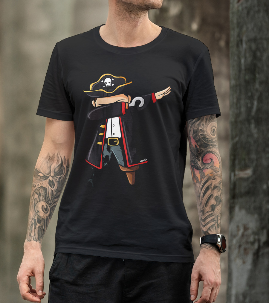 Dabbing Pirate Skull Hat Hook Arm Funny Pirates Dab T-Shirt