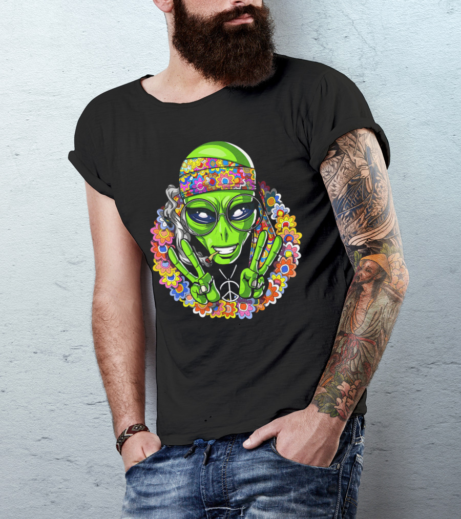 Hippie Alien Peace Sign Psychedelic Flowers Smoking Groovy T-Shirt
