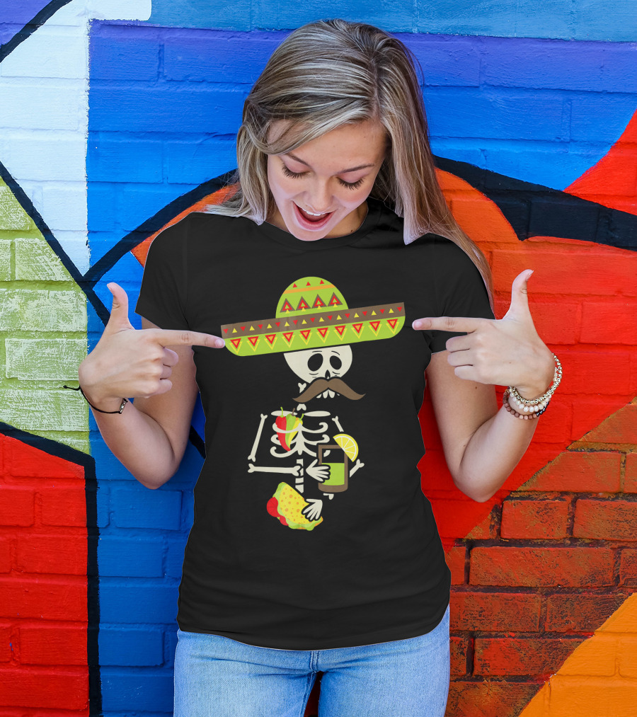Mexican Skeleton Sombrero Holding Tequila Chili Tacos T-Shirt