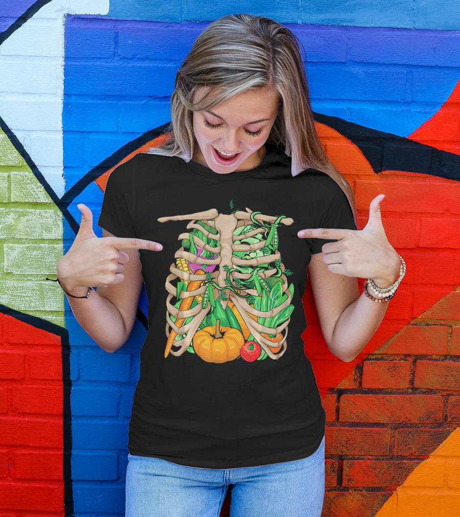 Cool Vegetable Skeleton Halloween Costume Vegetables Ribs Pumpkin Peas Corn Carrot T-Shirt