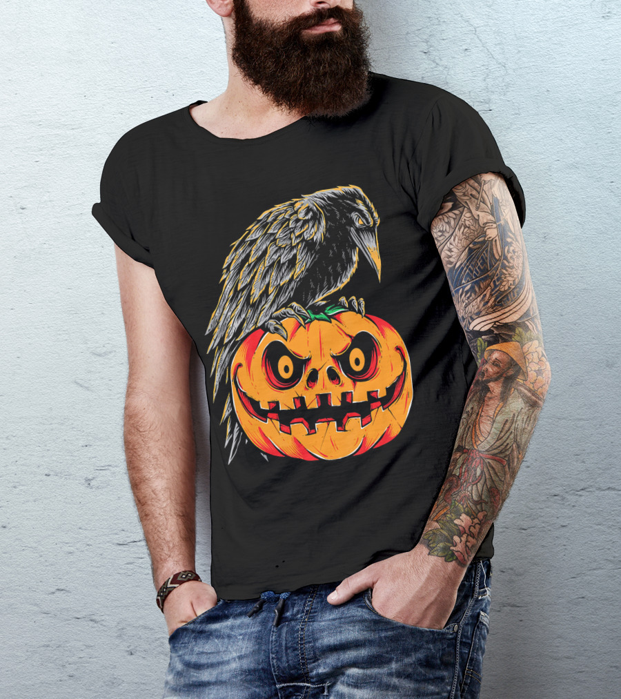 Creepy Black Raven Perched On Retro Vintage Pumpkin Halloween T-Shirt
