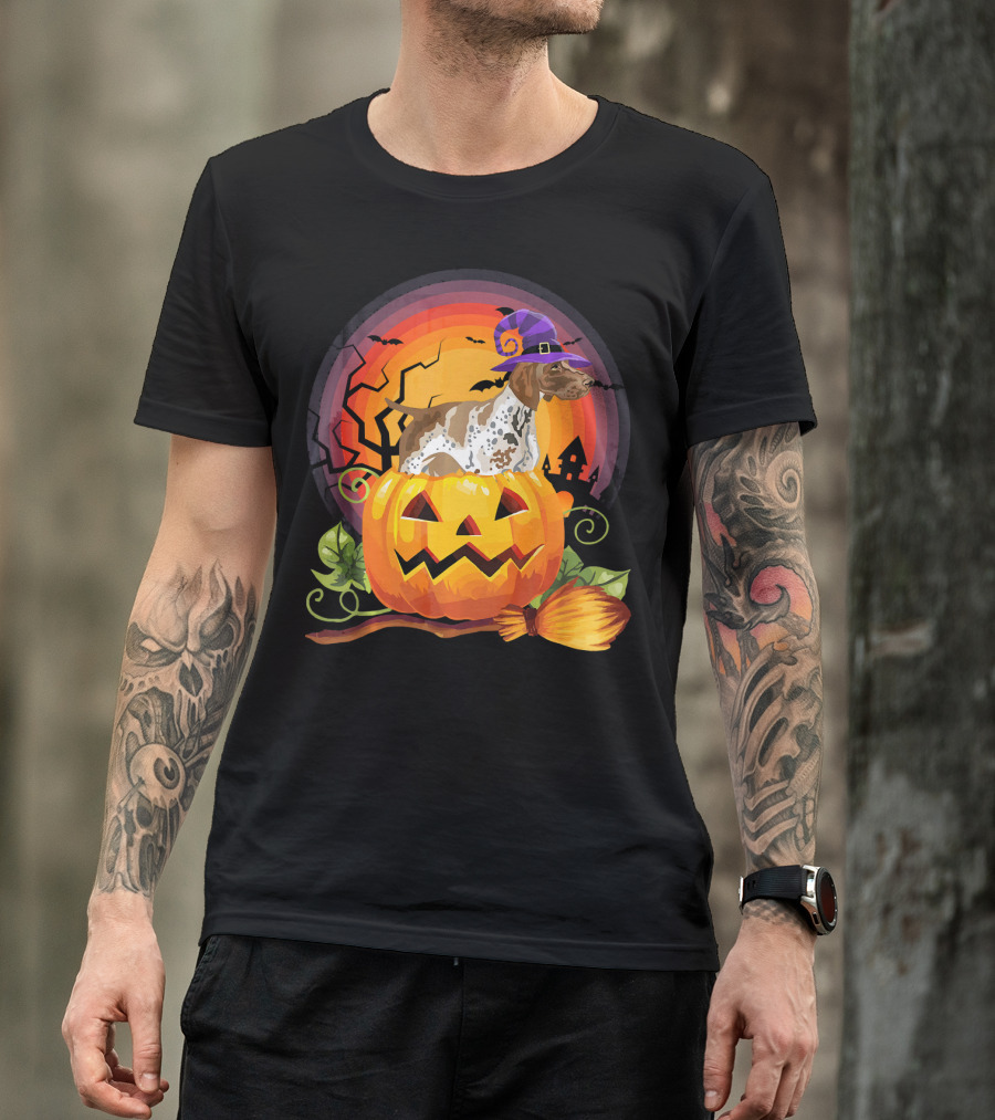 German Shorthaired Pointer Halloween Pumpkin Witch Hat Broomstick T-Shirt