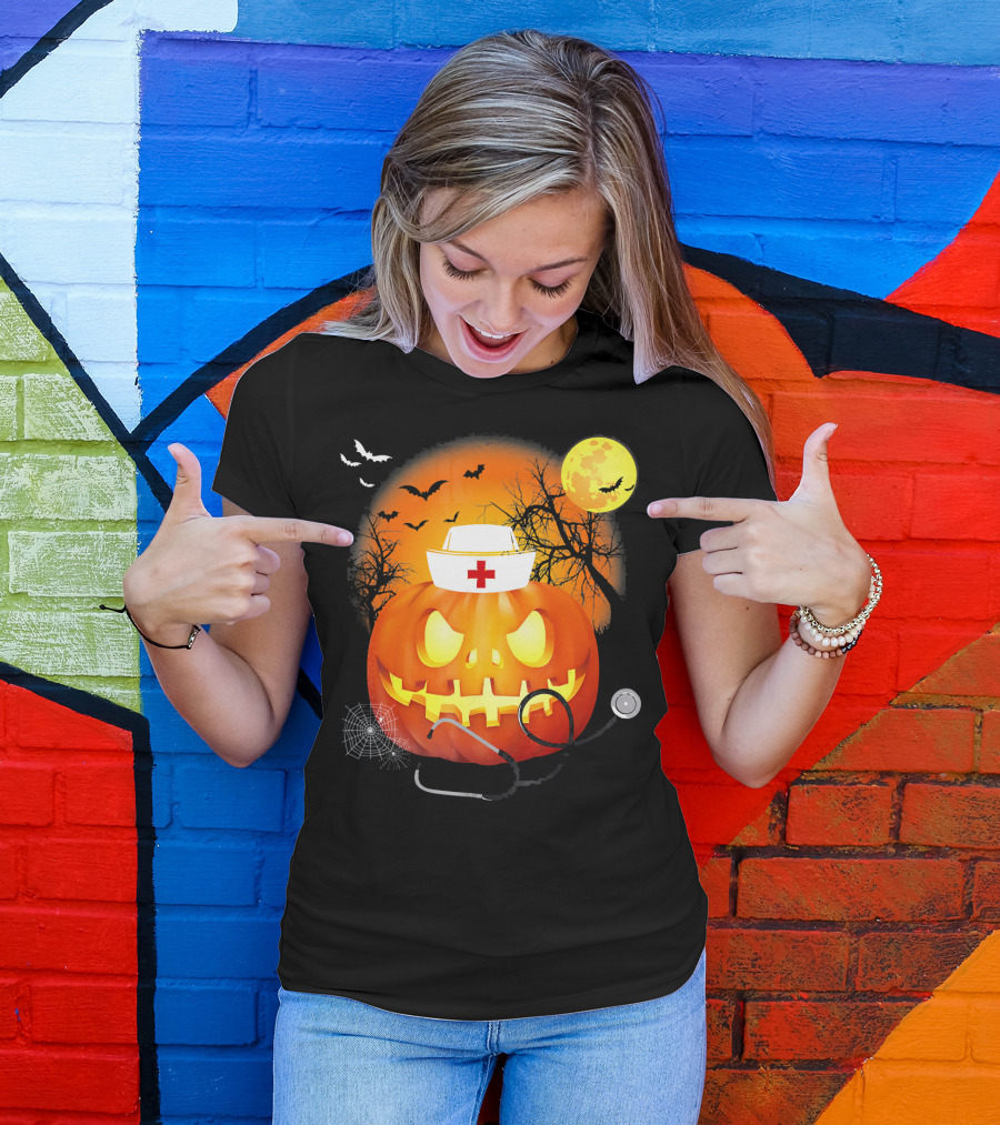 Nurse Halloween Pumpkin With Stethoscope And Bats T-Shirt