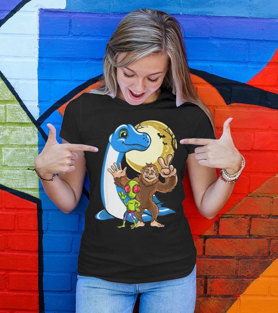 Bigfoot Sasquatch Loch Ness Monster Ness Alien Moon Scene T-Shirt