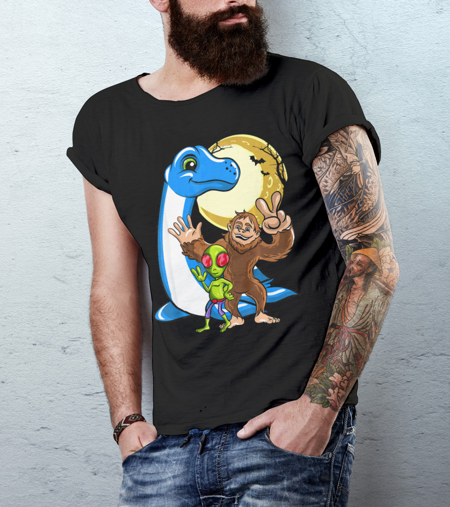 Bigfoot Sasquatch Loch Ness Monster Ness Alien Moon Scene T-Shirt