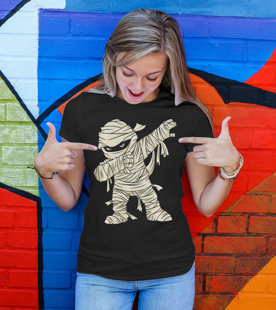 Dabbing Mummy Costume Dance Halloween Humor T-Shirt