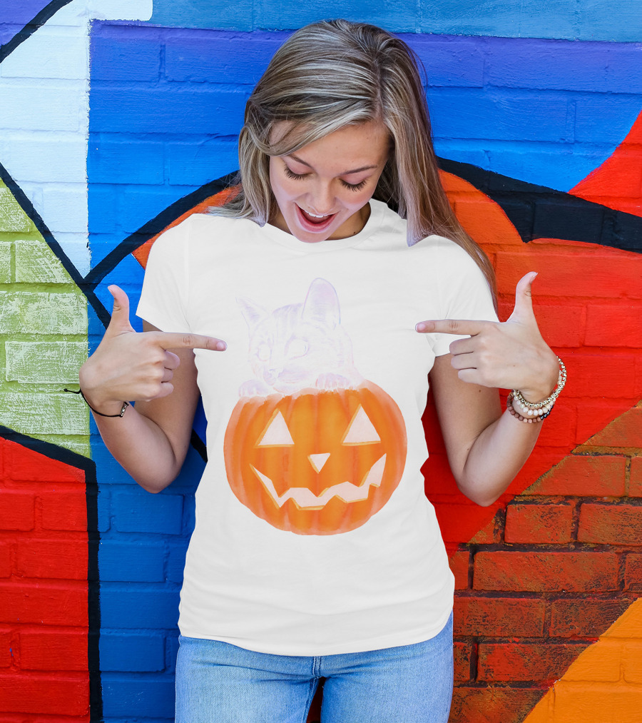 Kitten Peeking From Jack-O'-Lantern Pumpkin Halloween T-Shirt