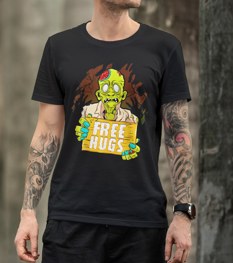 Free Hugs Creepy Zombie Funny Mens Halloween Horror T-Shirt