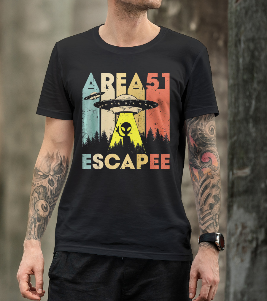 Area 51 Escapee UFO Alien Vintage Halloween Costume T-Shirt