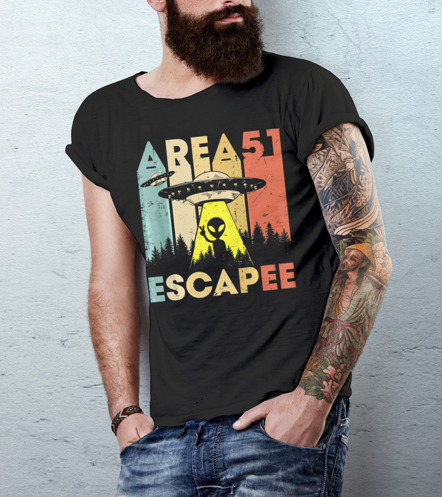 Area 51 Escapee UFO Alien Vintage Halloween Costume T-Shirt