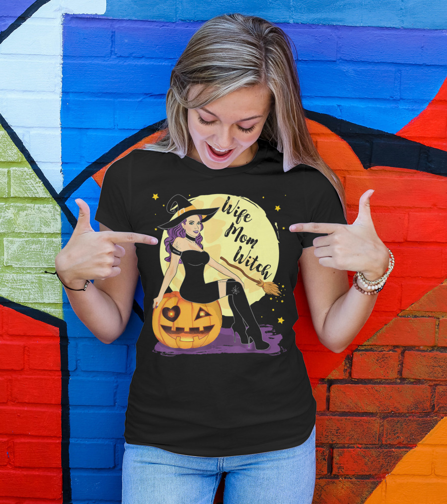Wife Mom Witch Halloween Women Bro Pumpkin Moon Broomstick T-Shirt