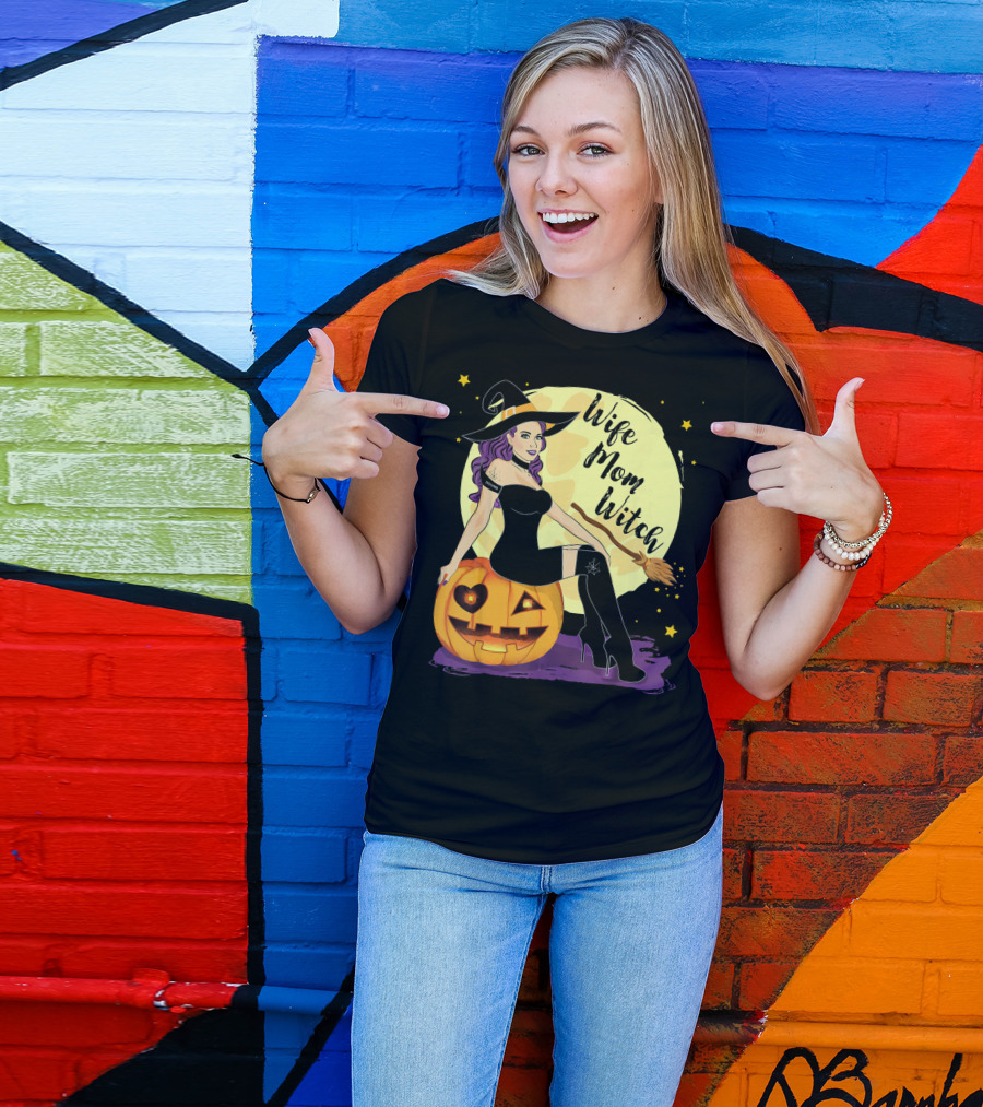 Wife Mom Witch Halloween Women Bro Pumpkin Moon Broomstick T-Shirt