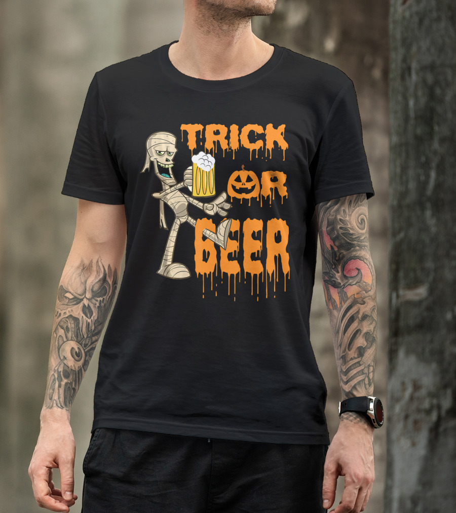 Trick Or Beer Mummy With Pumpkin And Mug T-Shirt