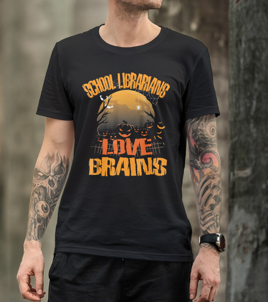 School Librarians Love Brains Halloween Pumpkins Spider Web Moon T-Shirt