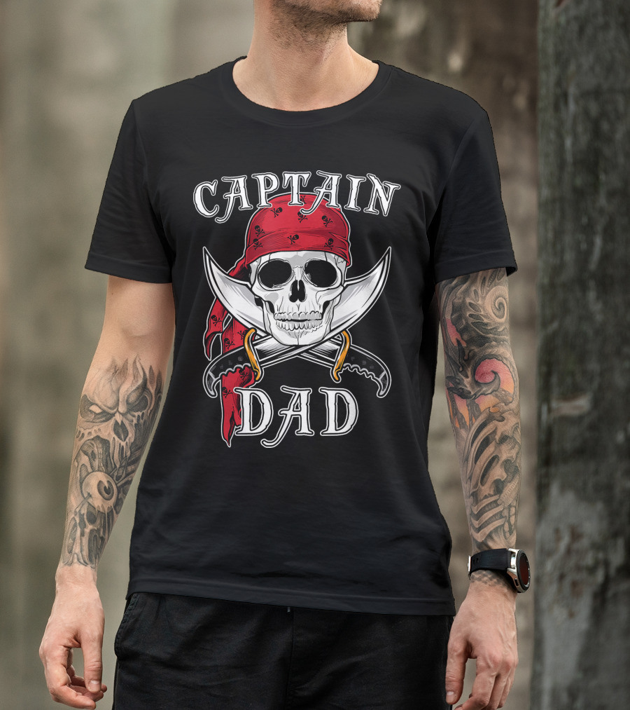 Captain Dad Funny Halloween Pirate Skull Bandana Swords T-Shirt