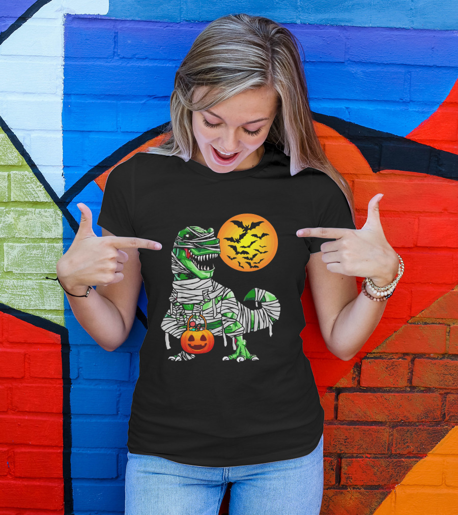 Tyrannosaurus Rex Dinosaur Mummy With Pumpkin And Bats Halloween Boy T-Shirt