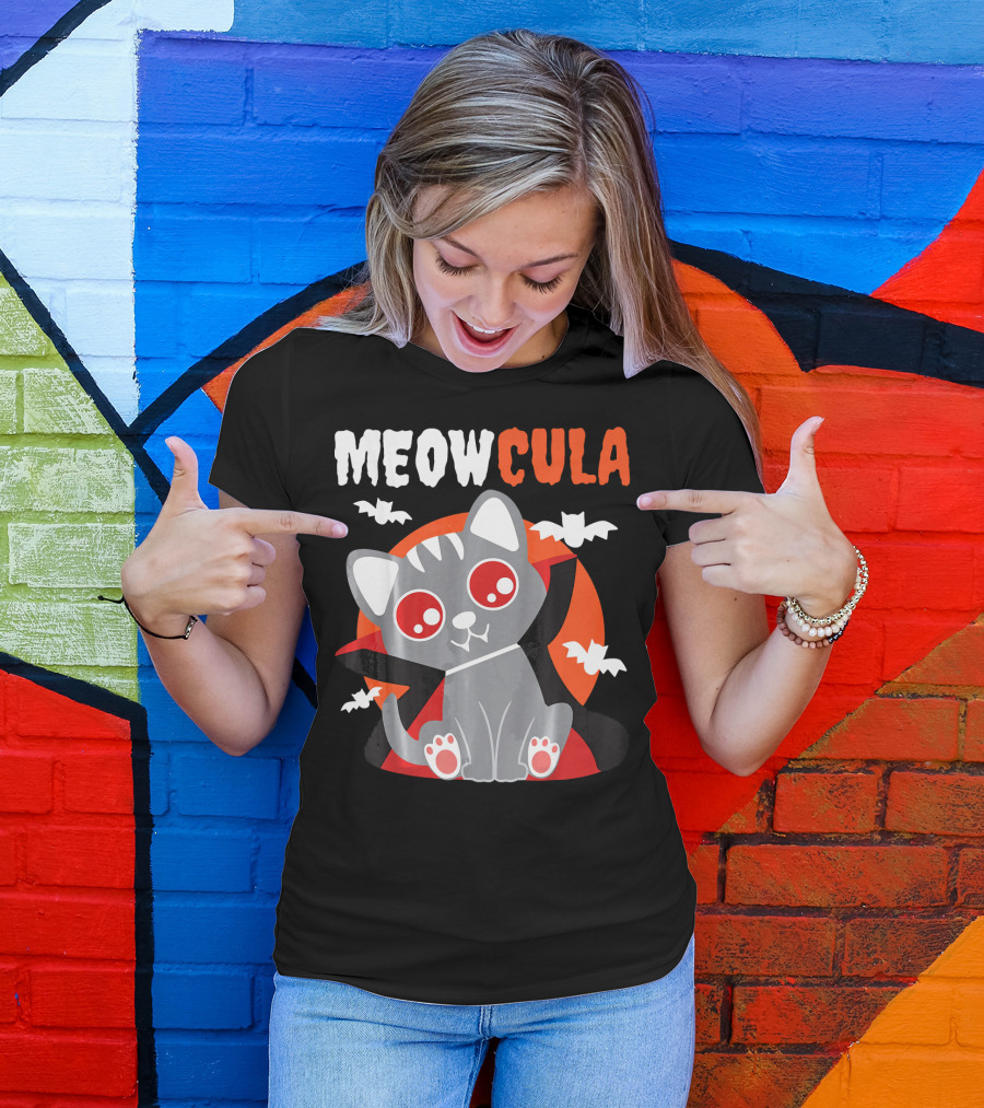 MEOWCULA Vampire Cat Halloween Dracula Bats T-Shirt