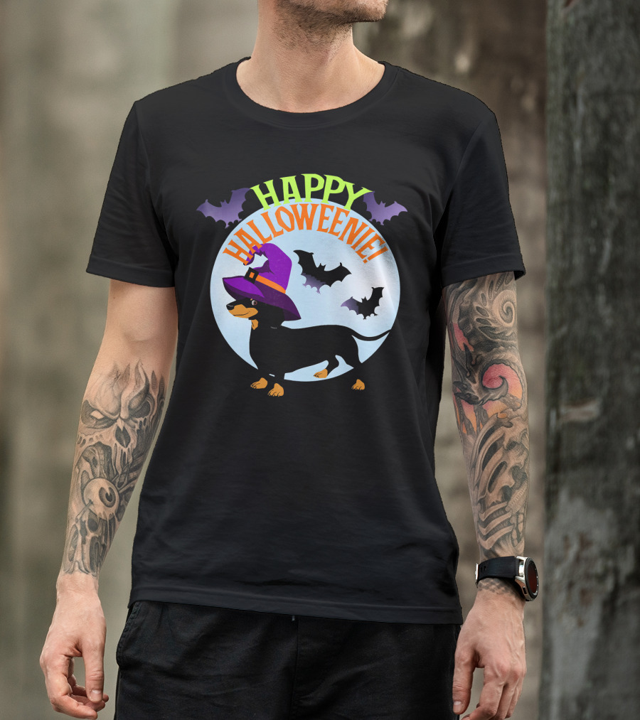 Happy Halloweenie Dachshund Wiener Dog Witch Hat Bats T-Shirt