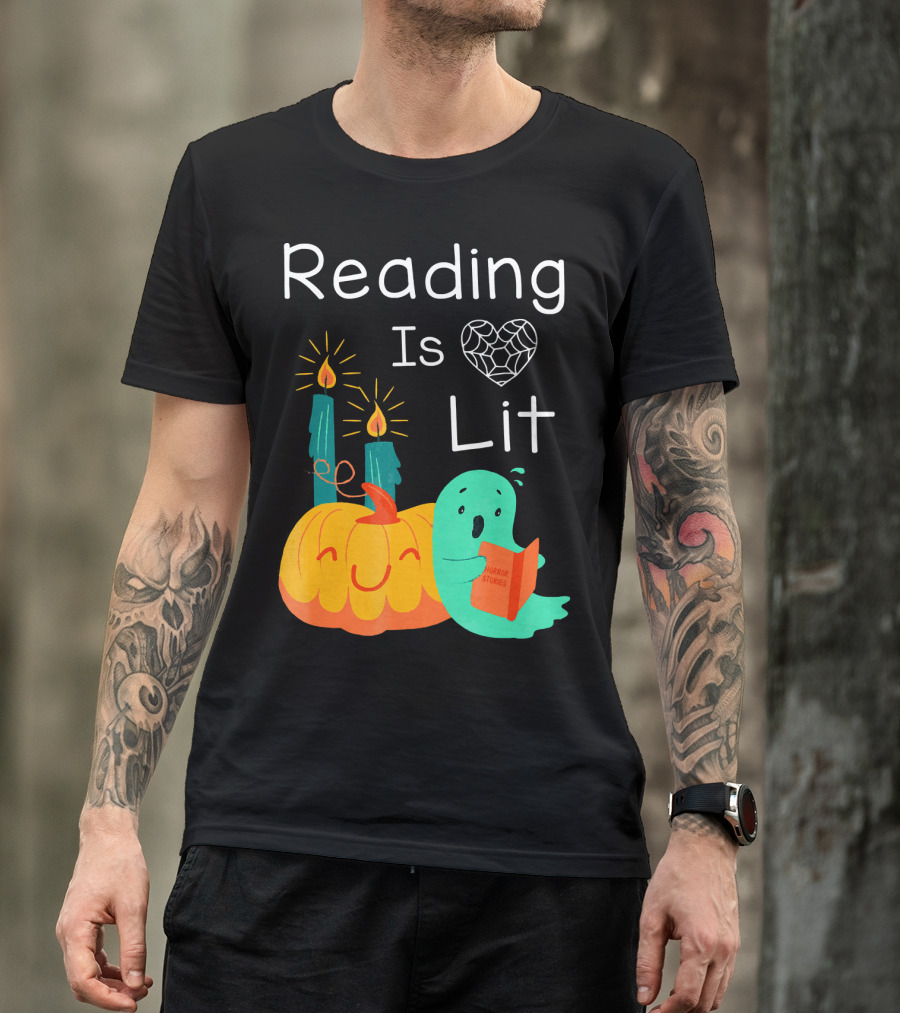 Reading Is Lit Teacher Librarian Halloween Costume Pumpkin Ghost Candles T-Shirt