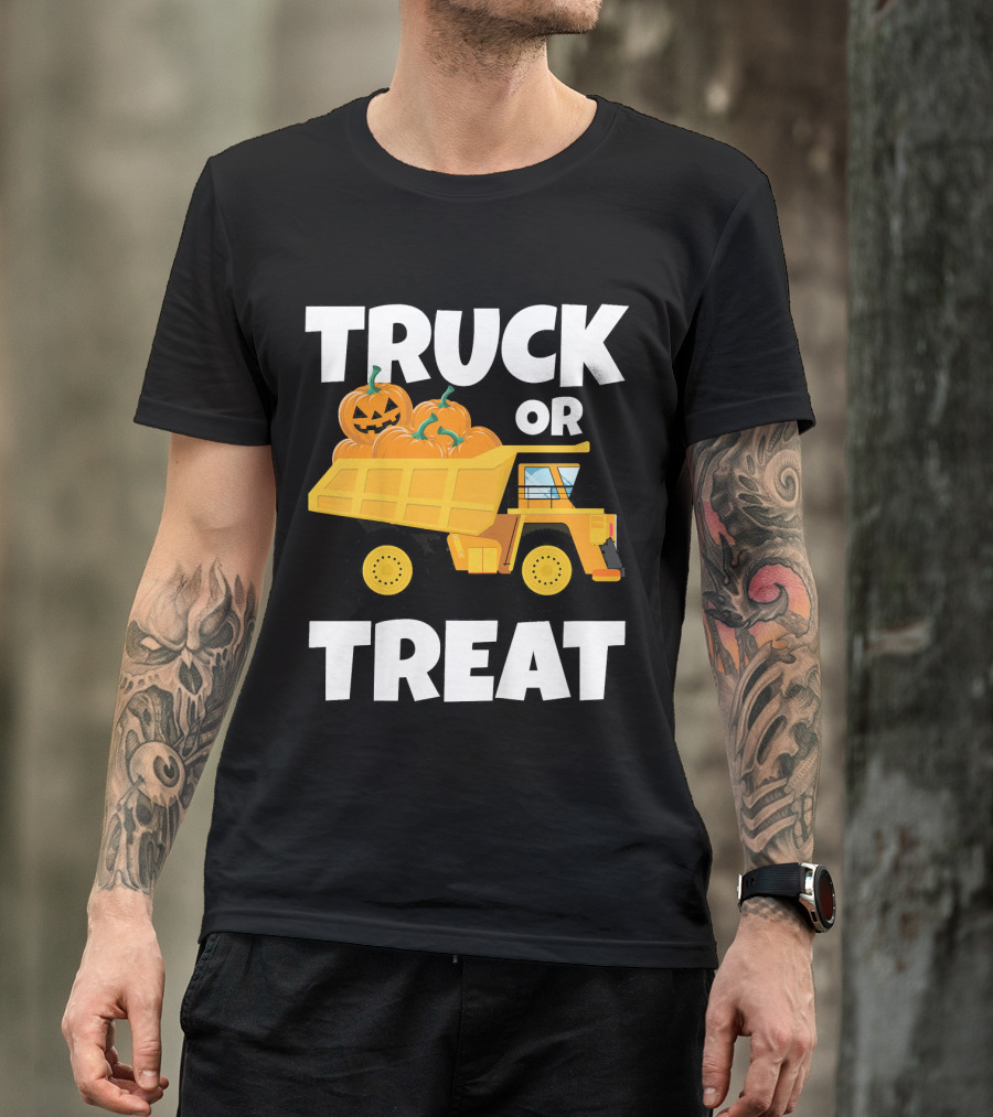 Kids Halloween Toddlers Boys Truck Or Treat Pumpkins T-Shirt