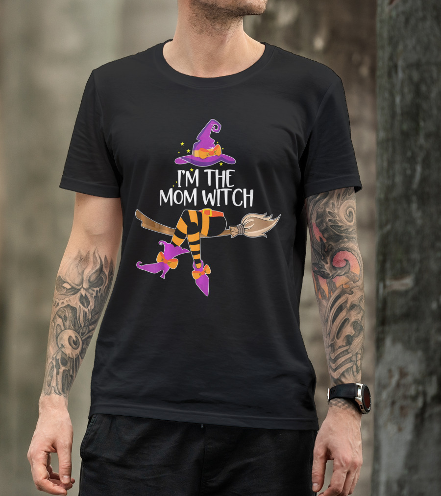 I’m The Mom Witch Halloween Matching Wizard Hat And Broomstick T-Shirt