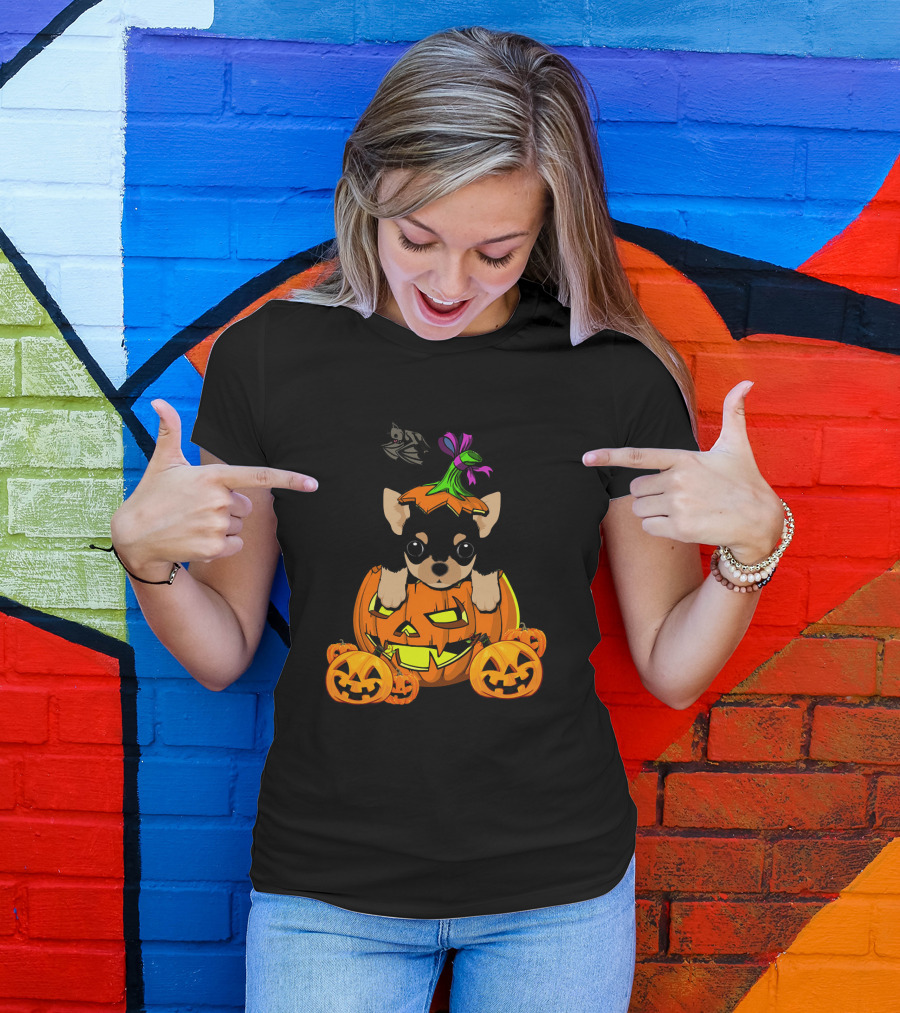 Happy Halloween Funny Chihuahua Jack-O'-Lantern Pumpkin With Bats T-Shirt