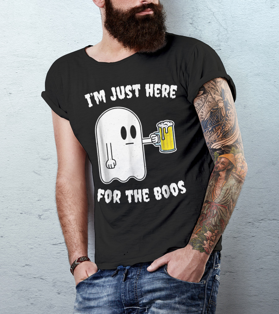I'm Just Here For The Boos Ghost Holding Beer Mug T-Shirt