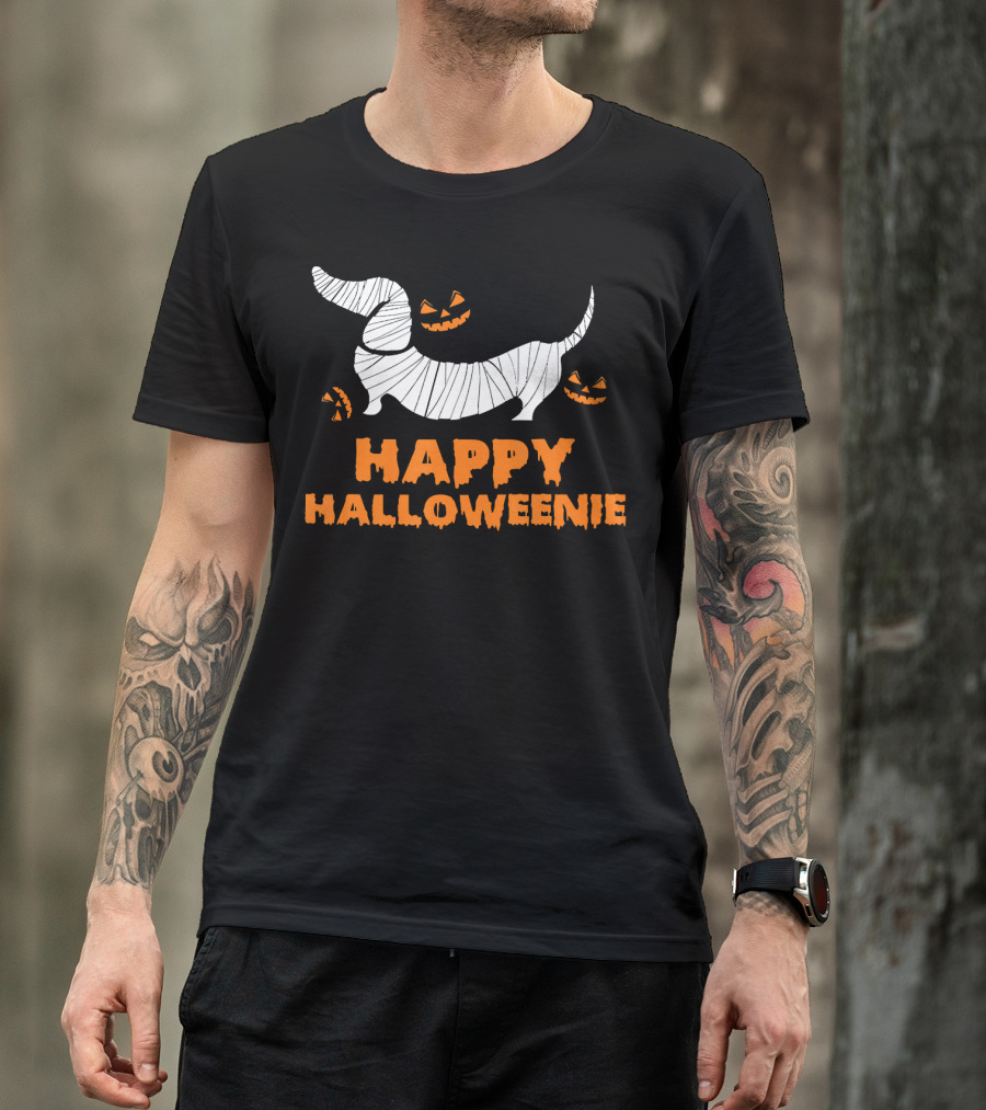 Happy Halloweenie Dachshund Mummy With Jack-O'-Lanterns T-Shirt