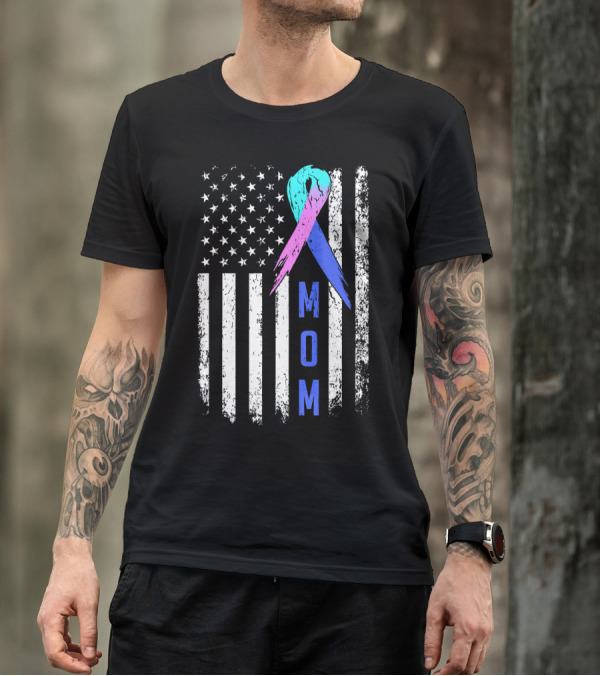 Mom American Flag Thyroid Cancer Awareness T-Shirt