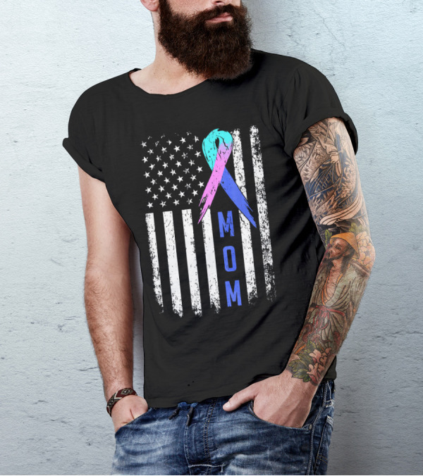 Mom American Flag Thyroid Cancer Awareness T-Shirt