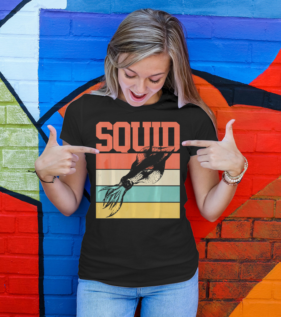 Squid Retro Marine Biologist Vintage Stripes T-Shirt