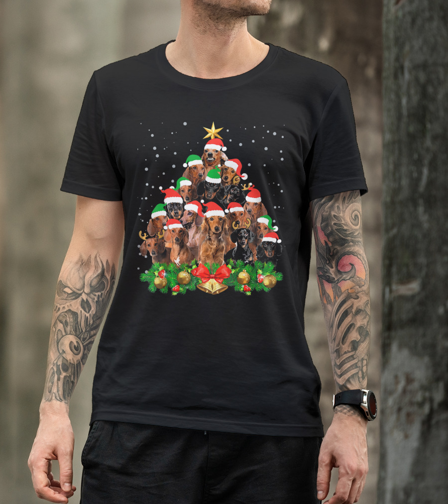 Funny Dachshund Christmas Tree With Santa Hats And Holiday Decorations T-Shirt